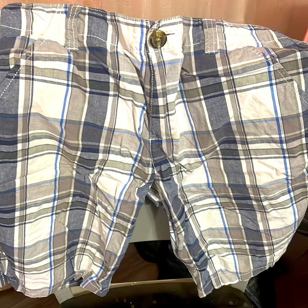 Timmy Hilfiger size 18 plaid boys shorts